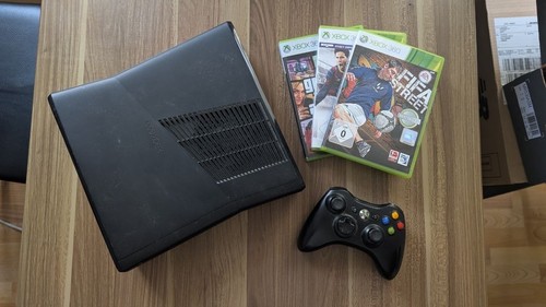Xbox 360 mit controller und - controller,